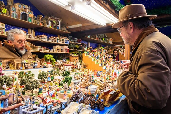 Private Christmas Walking Tour in Montreux