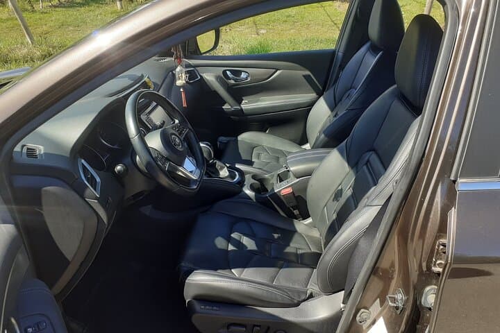 SUV used for up to 2 guests.