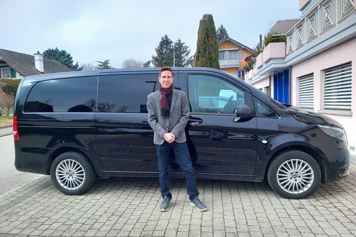 Minivan upgrade option (type of vehicle subject to availability).