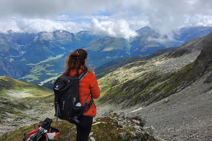 1 Day Hidden Gems Tour from Zurich Funicular Hike and Carriage