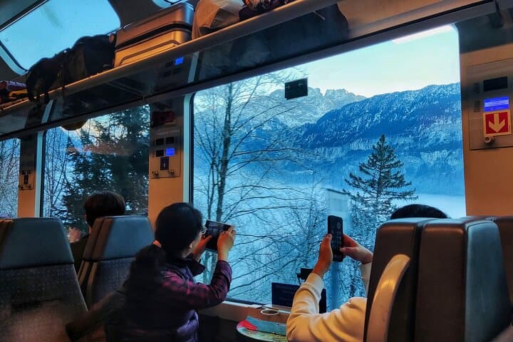 Premium Panoramic Train, Interlaken and Lucerne Old Town Tour