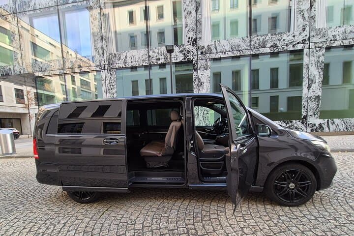 Private Arrival Transfer from Zurich Airport to Lauterbrunnen