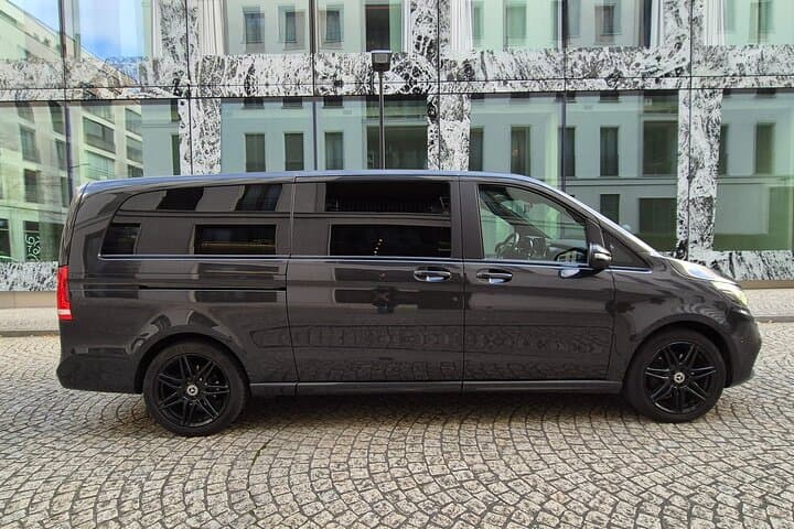 Private One Way Transfer from Zurich Airport to Lausanne