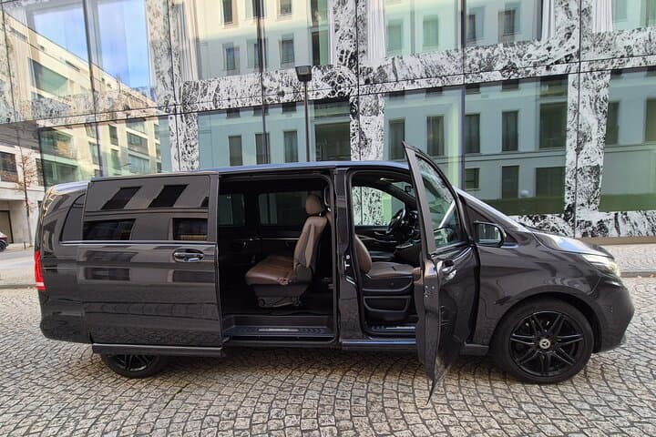 Private One Way Transfer from Zurich Airport to Lausanne