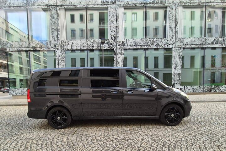 Private One Way Transfer from Zurich Airport to Lenzerheide