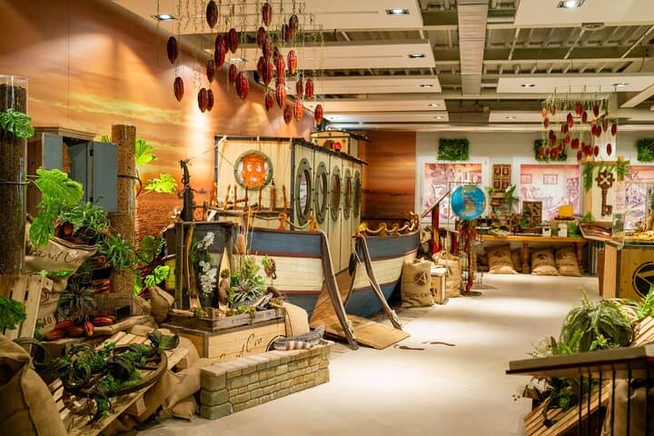 Swiss Chocolate, Cheese & Cookies Experience – Guided Train Tour