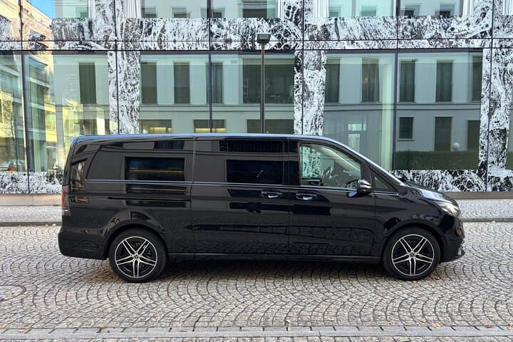 Private One Way Transfer from Zurich Airport to Lugano