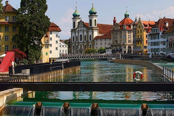 Private Luxury Lucerne Lake and Alps Tour with Swiss Lunch
