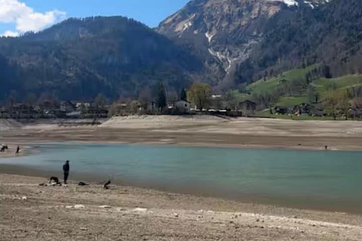 Private Luxury Lucerne Lake and Alps Tour with Swiss Lunch