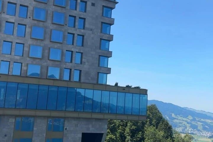Private Luxury Lucerne Lake and Alps Tour with Swiss Lunch