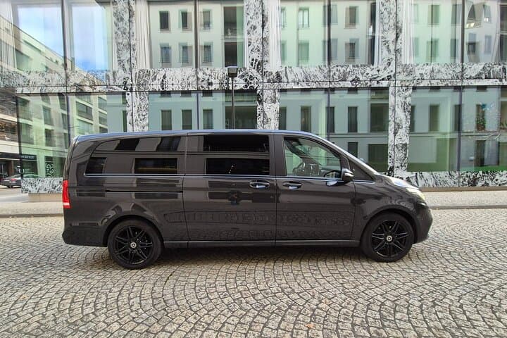Private One Way Transfer from Zurich Airport to Ascona