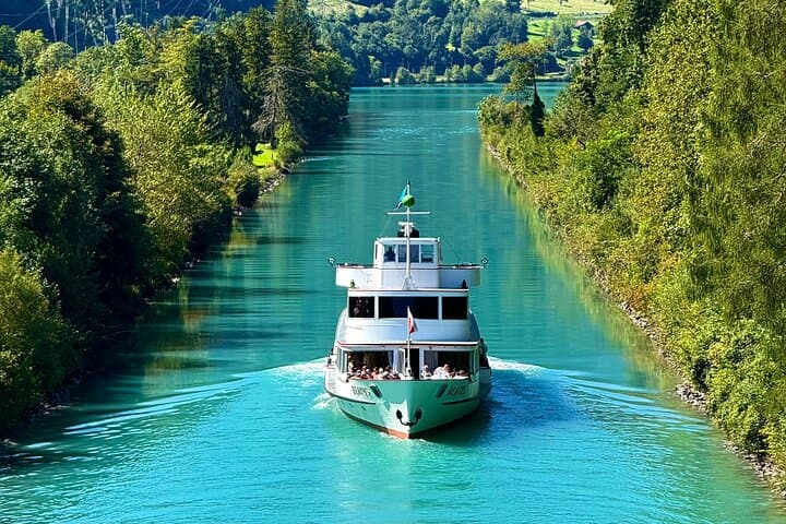 Cruising along the turquoise Aare River during the ride