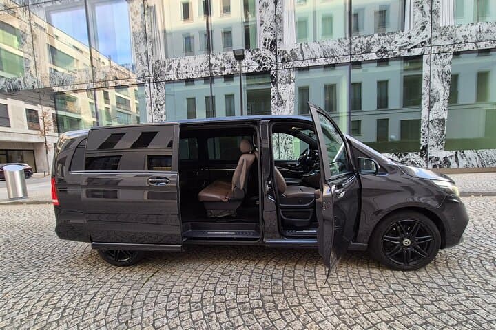 Private One Way Transfer from Geneva Airport to Courchevel