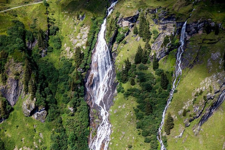 Zurich SkyGlass Bus Tour to Interlaken,Grindelwald &Lauterbrunnen