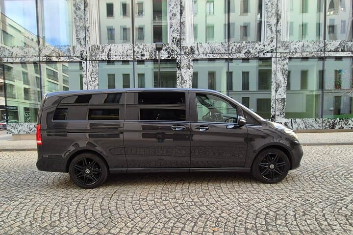 Private One Way Transfer Zurich Airport to Konstanz