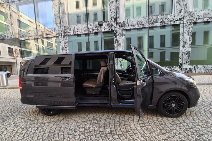 Private One Way Transfer from Zurich Airport to Lindau