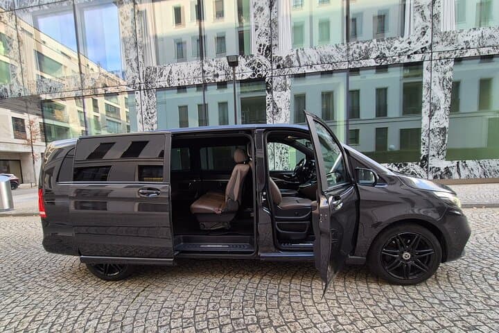 Private One Way Transfer from Zurich Airport to Titisee