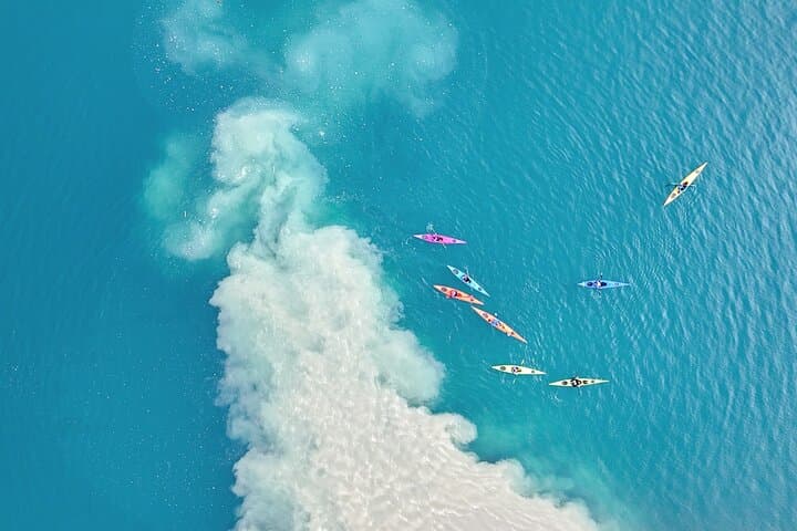 Relaxed Kayak Experience on Lake Brienz