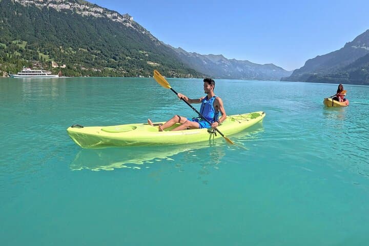 Relaxed Kayak Experience on Lake Brienz