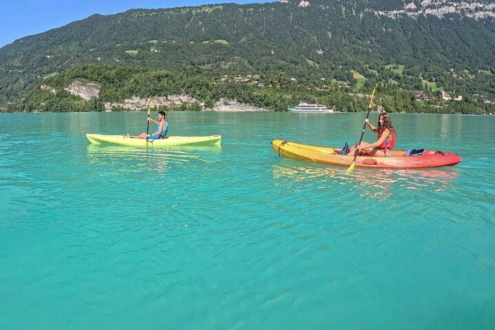 Relaxed Kayak Experience on Lake Brienz
