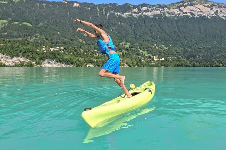 Relaxed Kayak Experience on Lake Brienz