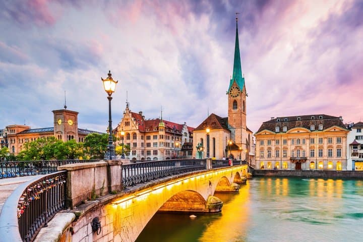 TOP Zurich : Private guided tour with your mobile