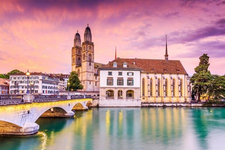 TOP Zurich : Private guided tour with your mobile