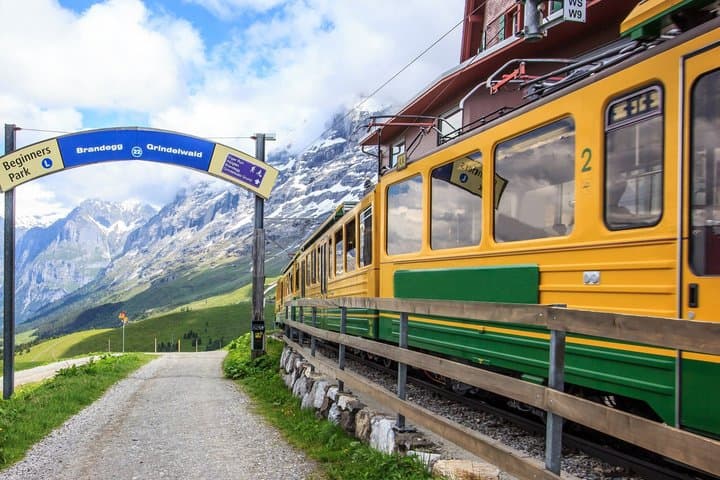 Private Scenic Train Tour in Grindelwald with Kleine Scheidegg