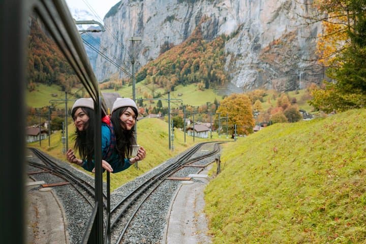 Private Walking Tour in Lauterbrunnen with Swiss Tasting