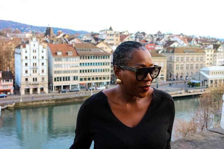 Zurich Private Walking Tour with Photoshoot Experience