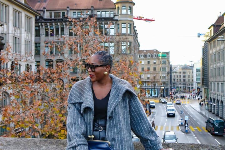 Zurich Private Walking Tour with Photoshoot Experience