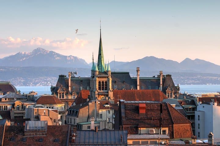 Guided group walking tour of the old town of Lausanne
