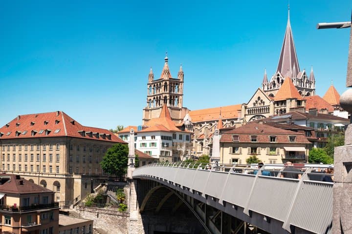 Guided group walking tour of the old town of Lausanne