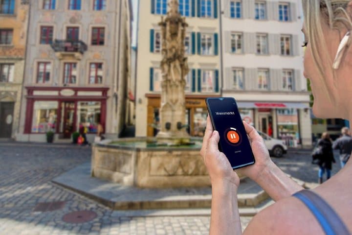 Visit Lucerne in freedom: Stroll through the charming cobblestone squares of the historic centre, richly decorated with painted fountains.