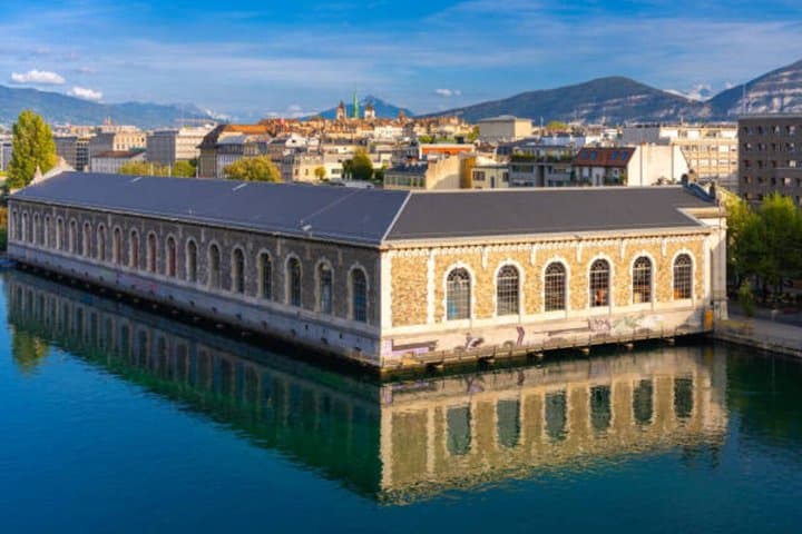 Private Walking Tour in Geneva Historic Heritage