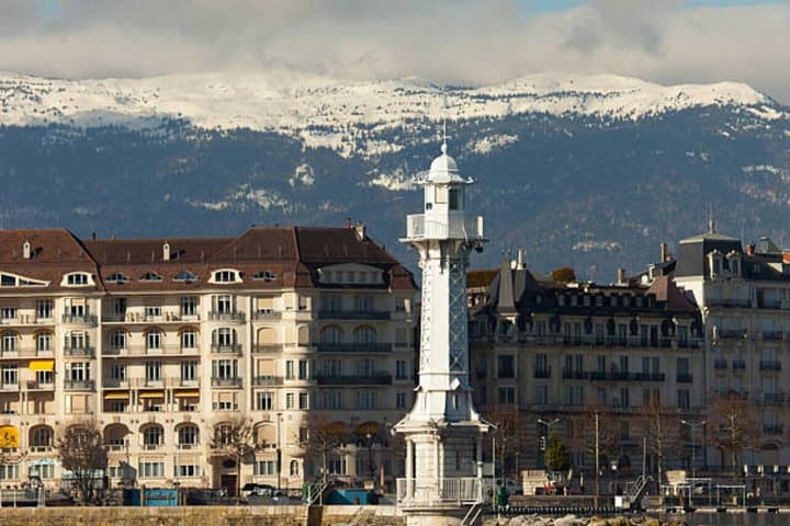 Private Family Walking Tour in Geneva Cultural Heritage