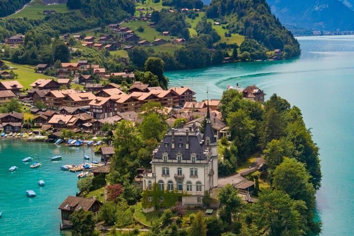 Private Day Trip from Basel to Lucerne and Interlaken