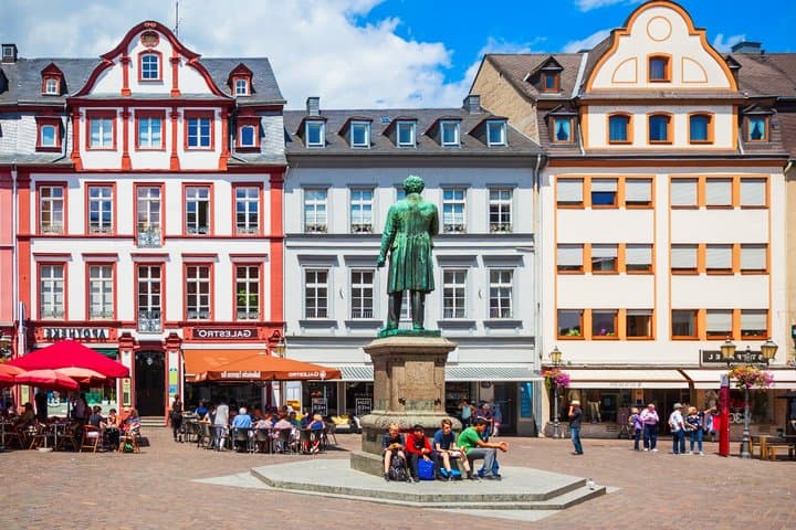 Private Lucerne Romantic Old Town Lake Legends Walk