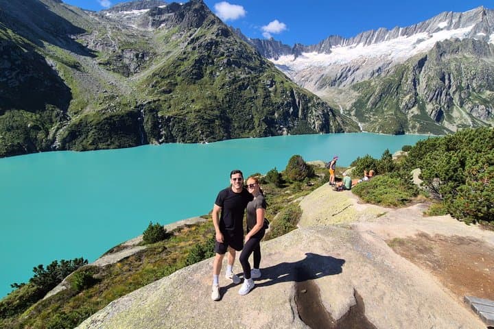 Full-Day Hiking Swiss Alps and Lake swim with Pick-up