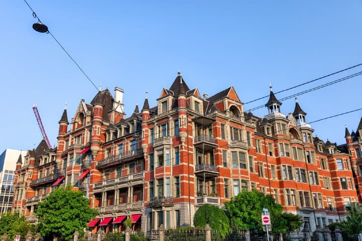Zurich Audio Guided Walking Tour 1h45 and 20 audio reviews