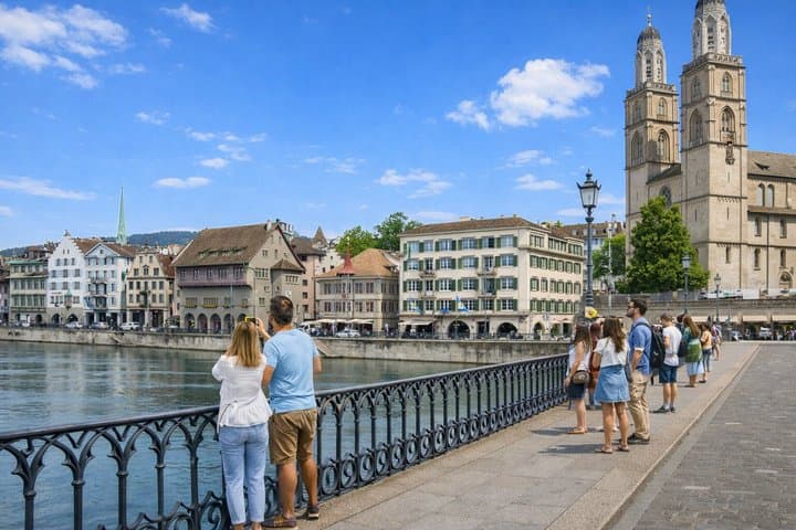Zurich Highlights Private Walking Tour with Local Guide