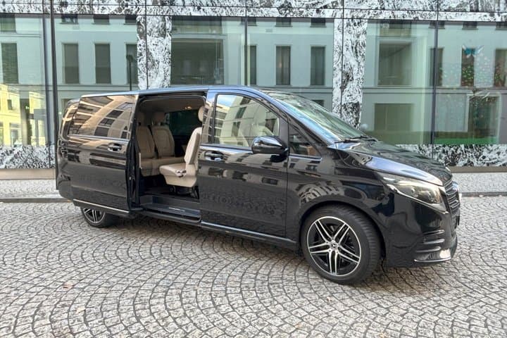Private Transfer from Zurich Airport to Weggis