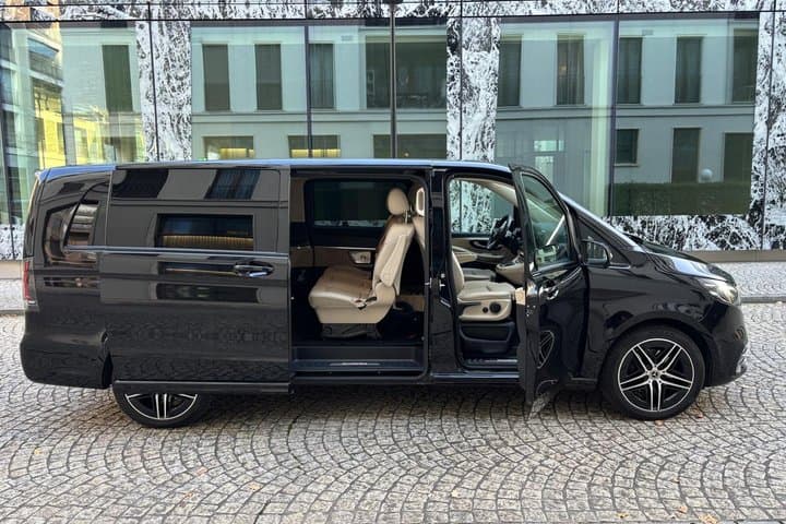 Private Transfer from Interlaken to Zurich Airport ZRH