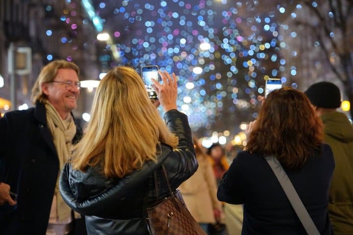 Zurich's Enchanted Christmas Private Walk + Glühwein Mug