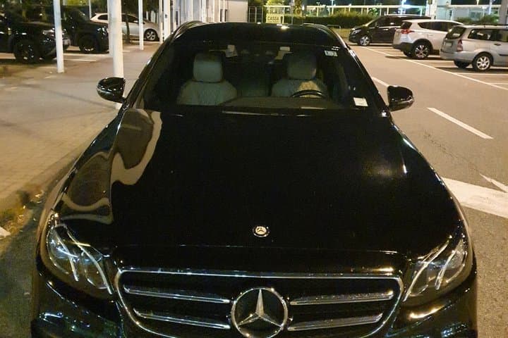 Geneva Airport (GVA) to Chamonix (FR) - Arrival Private Transfer