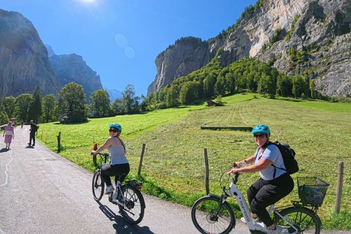 Lauterbrunnen E Bike Tour Valley of 72 Waterfalls 4 hours