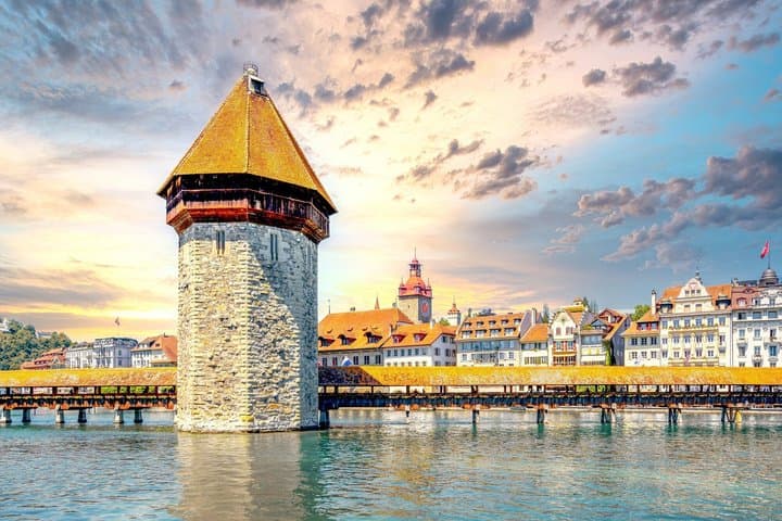 Zurich Private Day Tour to Lucerne Lake Views and Old Town