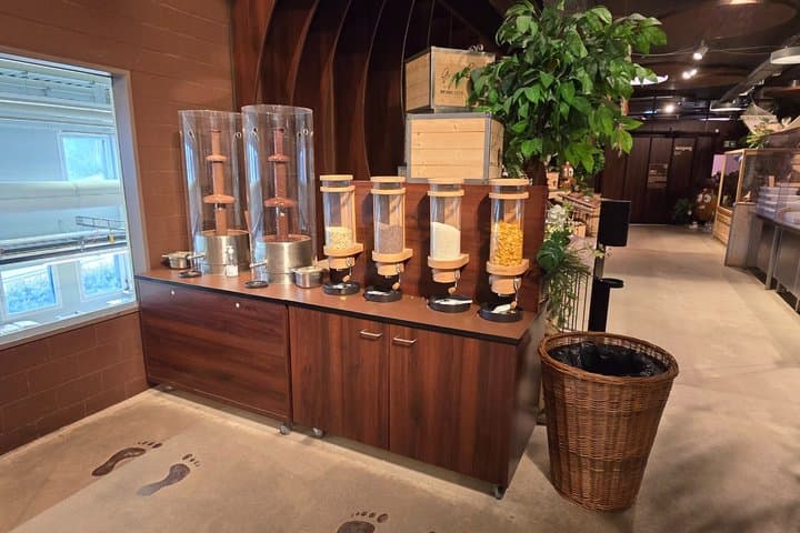Chocolate Tour from Luzern - Create Your Own Swiss Chocolate Bar