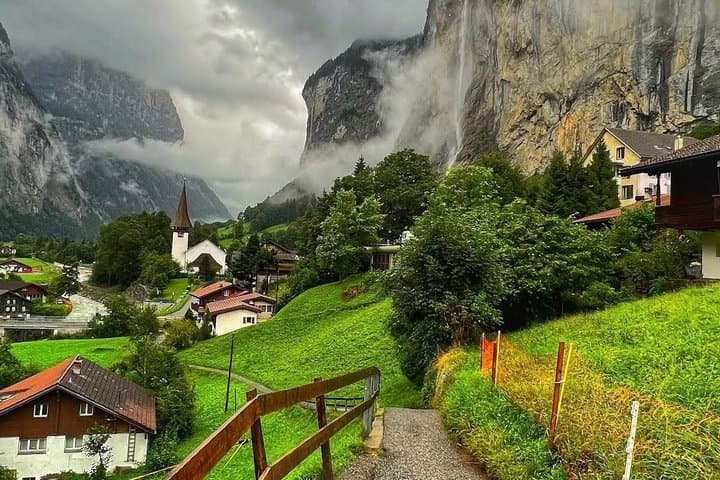Private Day Tour to Interlaken,Lauterbrunnen & Alpine Gorge Walk