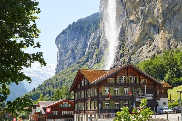 Grindelwald First Cable Car Guided Day Trip from Interlaken